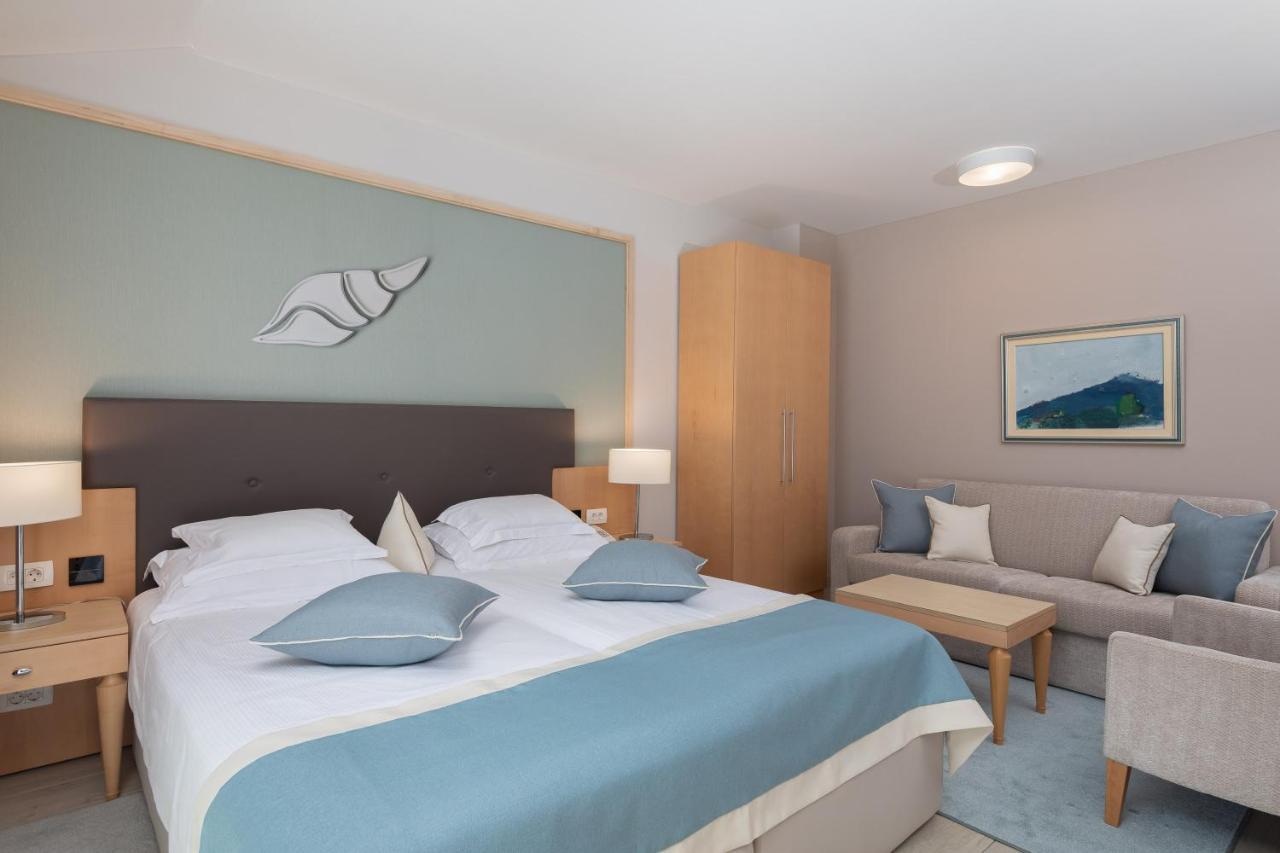 טוצפי Aparthotel Flora מראה חיצוני תמונה