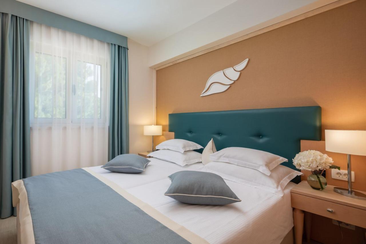 טוצפי Aparthotel Flora מראה חיצוני תמונה