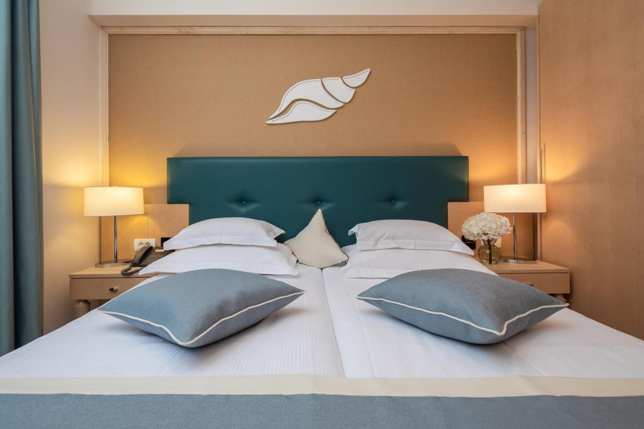 טוצפי Aparthotel Flora מראה חיצוני תמונה