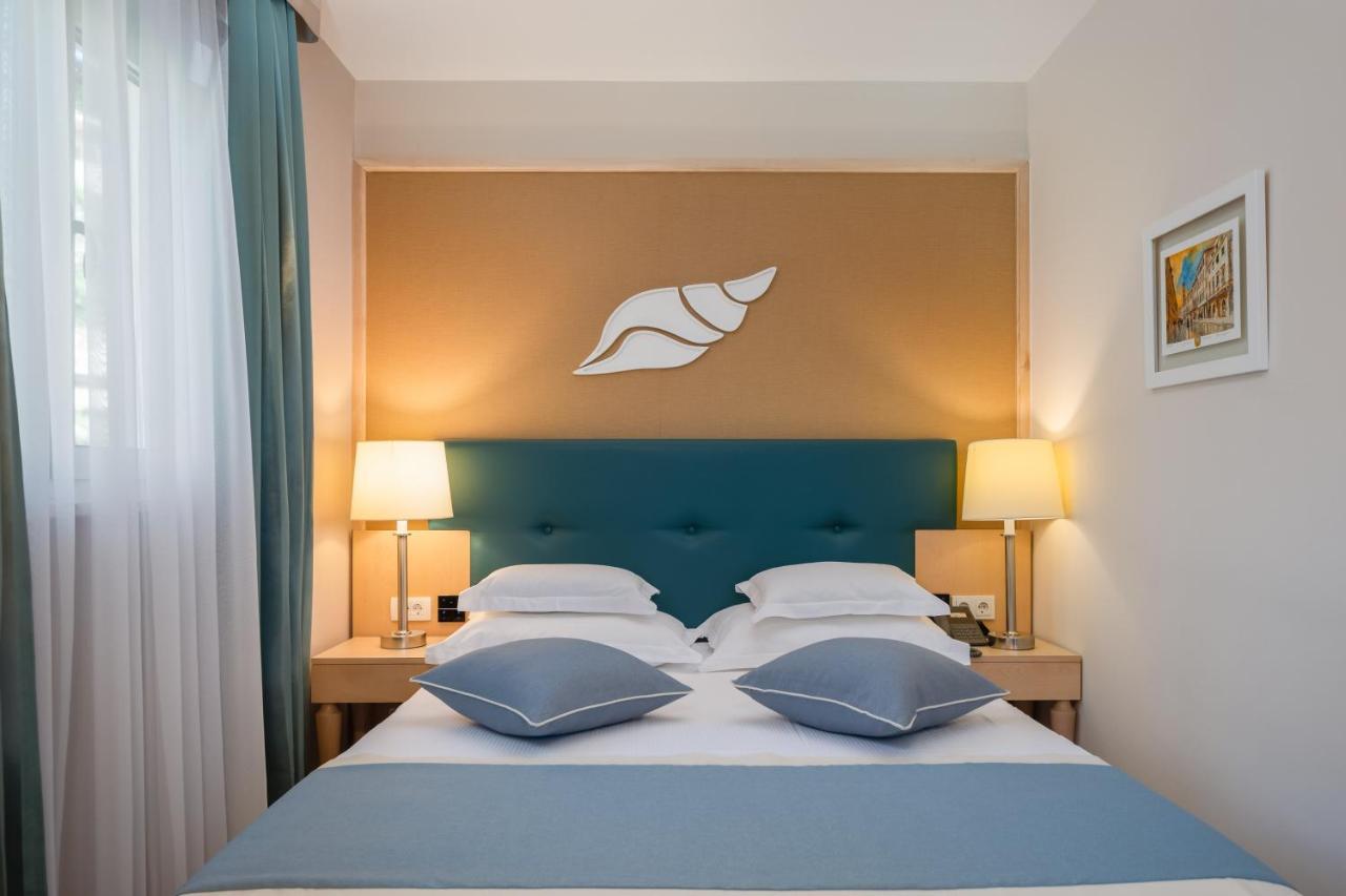 טוצפי Aparthotel Flora מראה חיצוני תמונה